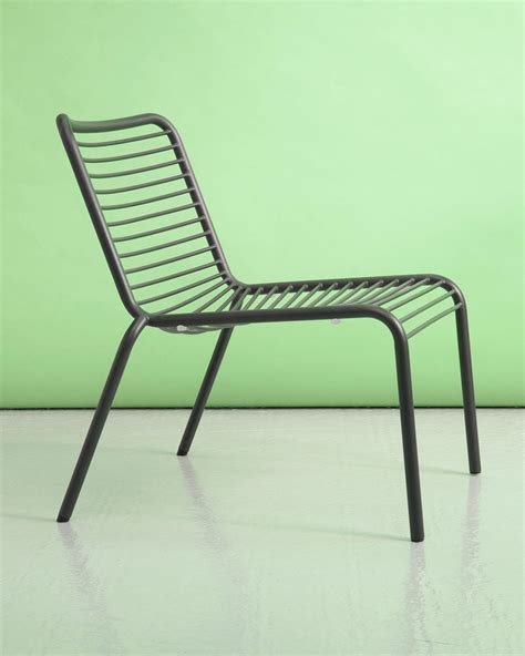 metal outdoor lounge chairs